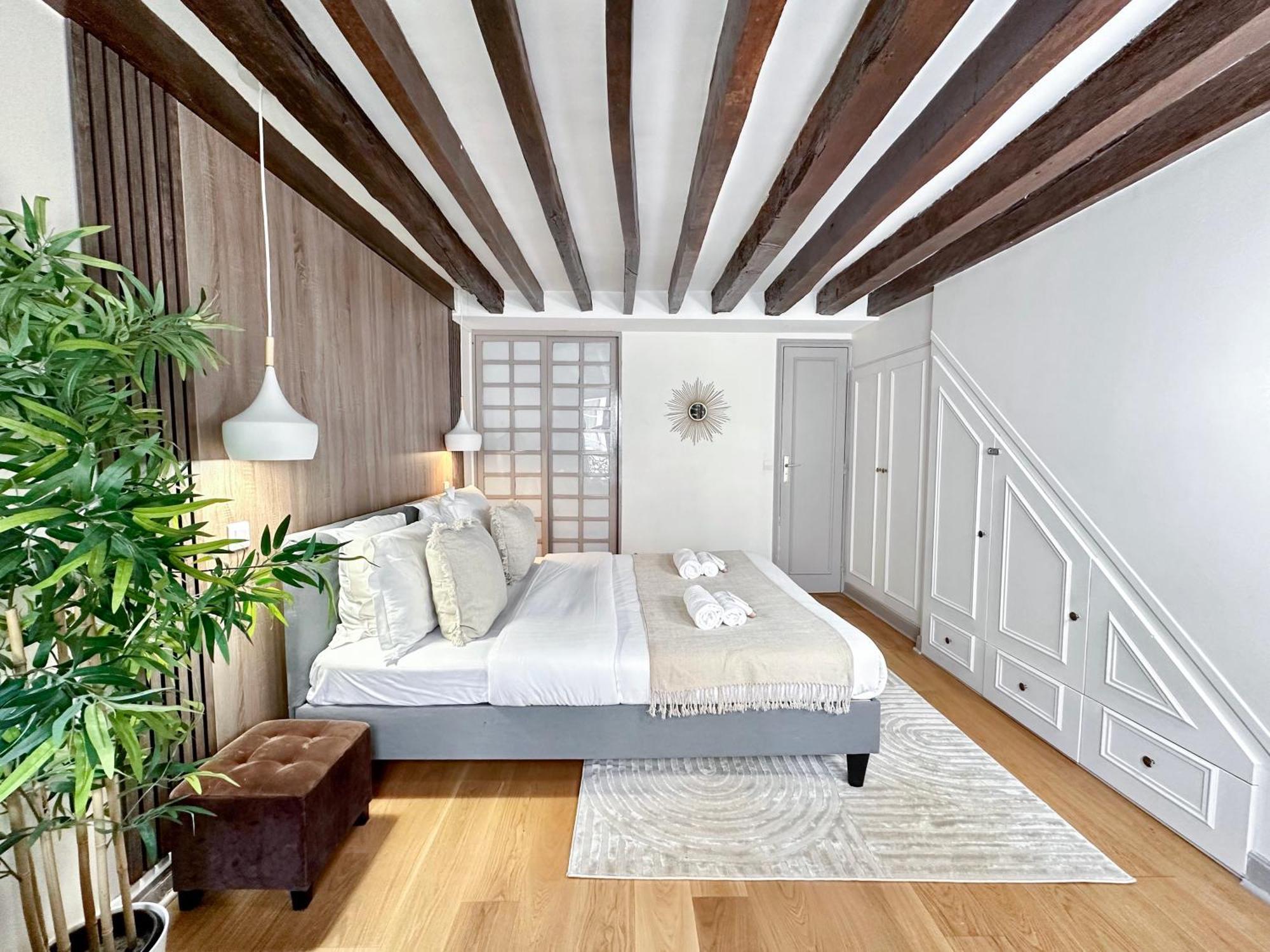 Unique & Beautiful Duplex In Saint-Germain Leilighet Paris Eksteriør bilde